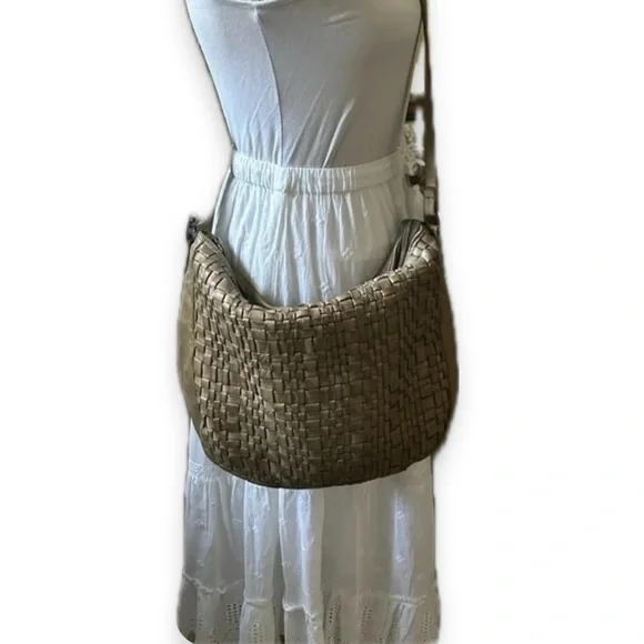 Vilenca Holland Genuine Leather Sage Green Crossbody Bag - Picture 2 of 13